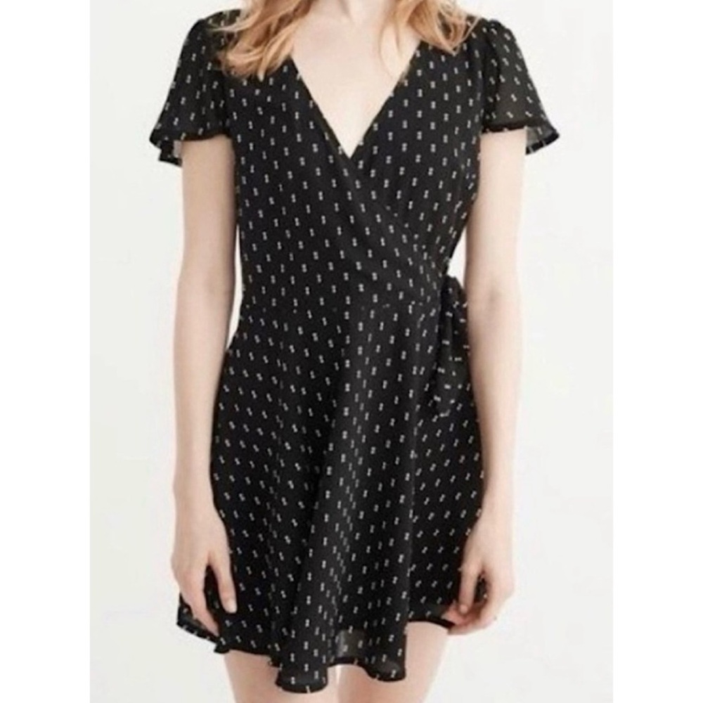 ABERCROMBIE & FITCH • Black/White Polka Dot Print Faux Wrap V-Neck Mini Dress SP